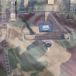 🛹 Vans Camouflage Chinos